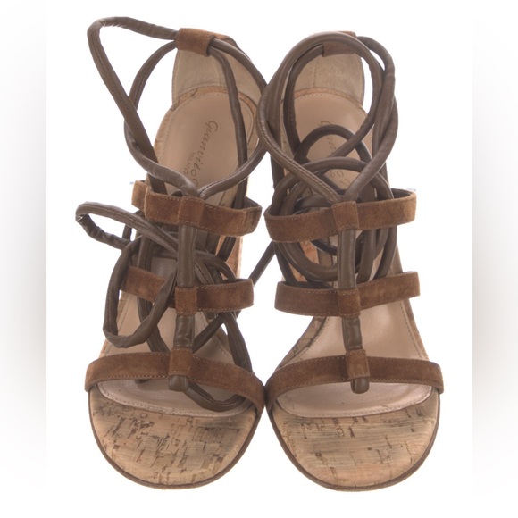 Gianvito Rossi Brown Suede Sandals Size 7 - 37 pre-loved - Picture 4 of 6